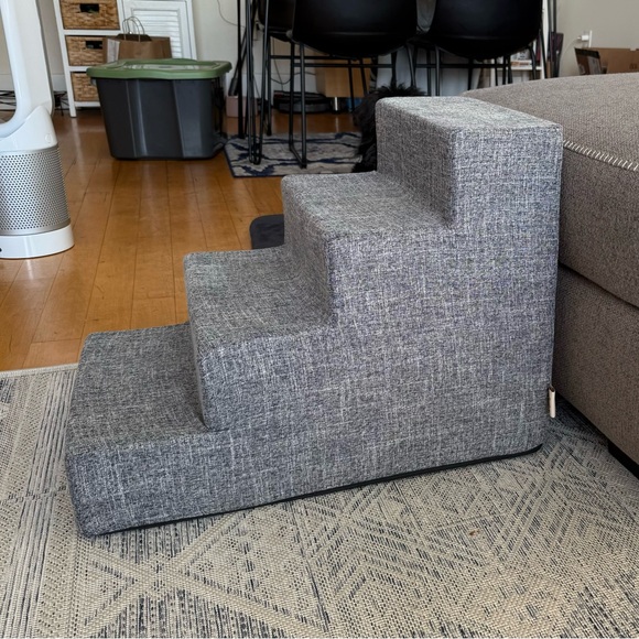 Plush pet stairs to bed or couch - Picture 2 of 2